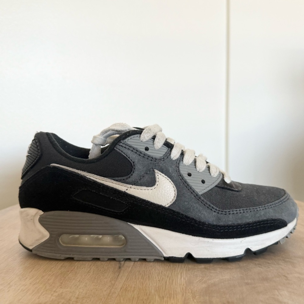 Nike Air Max 90 Premium Off Nour Black Gray and White men’s 6 / women’s 7.5